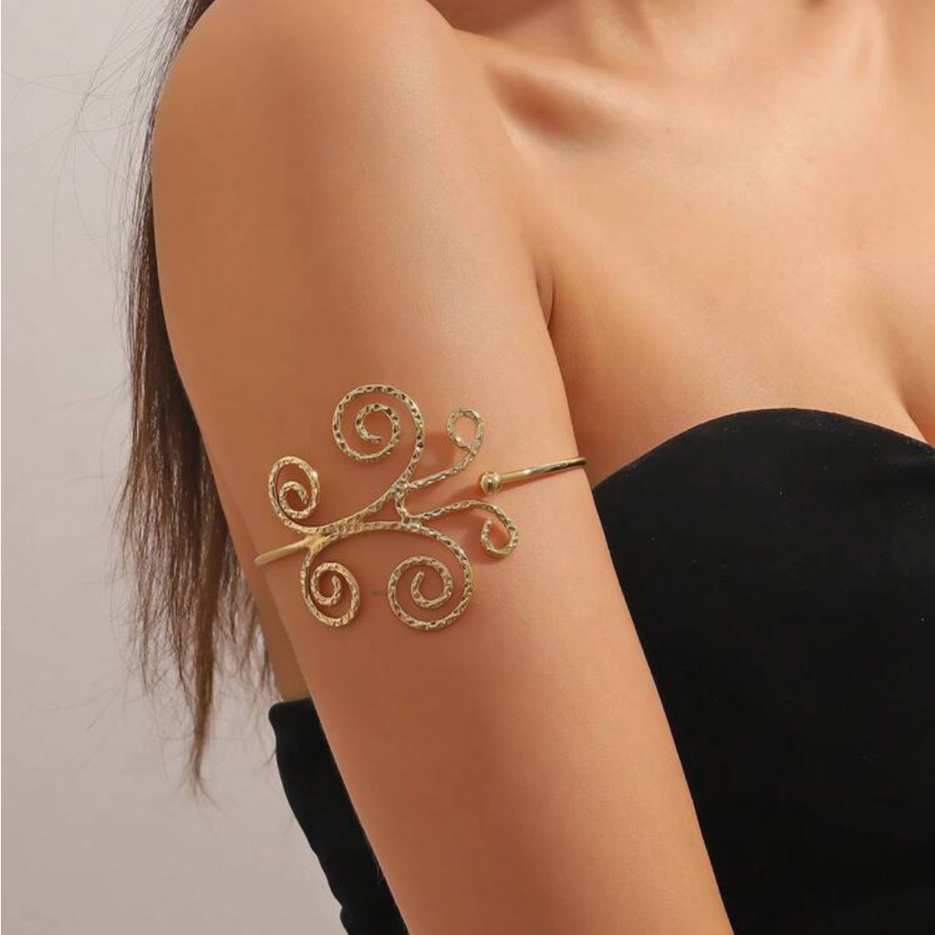 - 1pc Fashionable & Personality Glossy Decorated Metallic Armlet